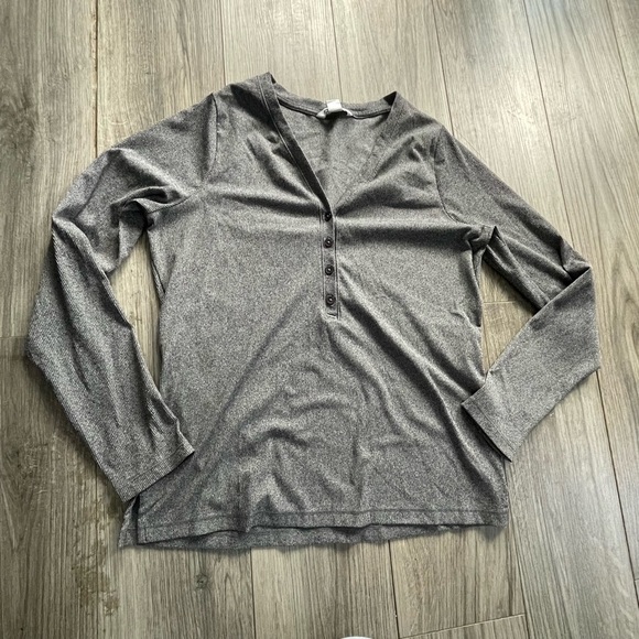 ATHLETA Uptempo Ribbed Long Sleeve Charcoal Gray Henley‎ Top - Picture 2 of 5